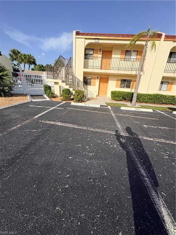 CASA BELLA CONDO - Residential