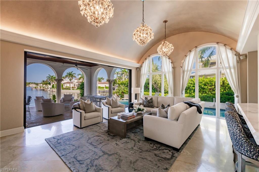 ROYAL HARBOR - Residential