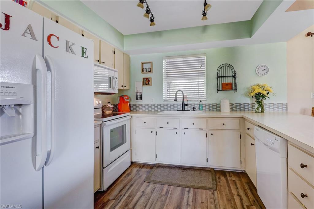 GOLDEN GATE ESTATES - Residential