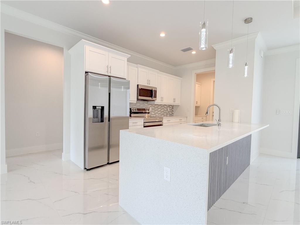 GOLDEN GATE ESTATES - Residential Lease