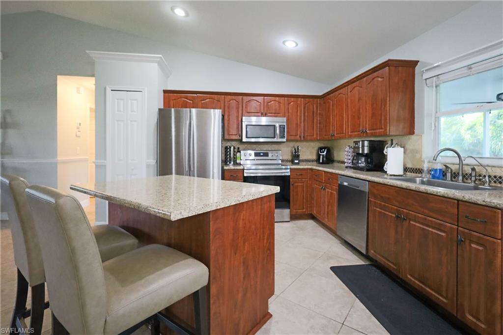 SAN CARLOS PARK - Residential