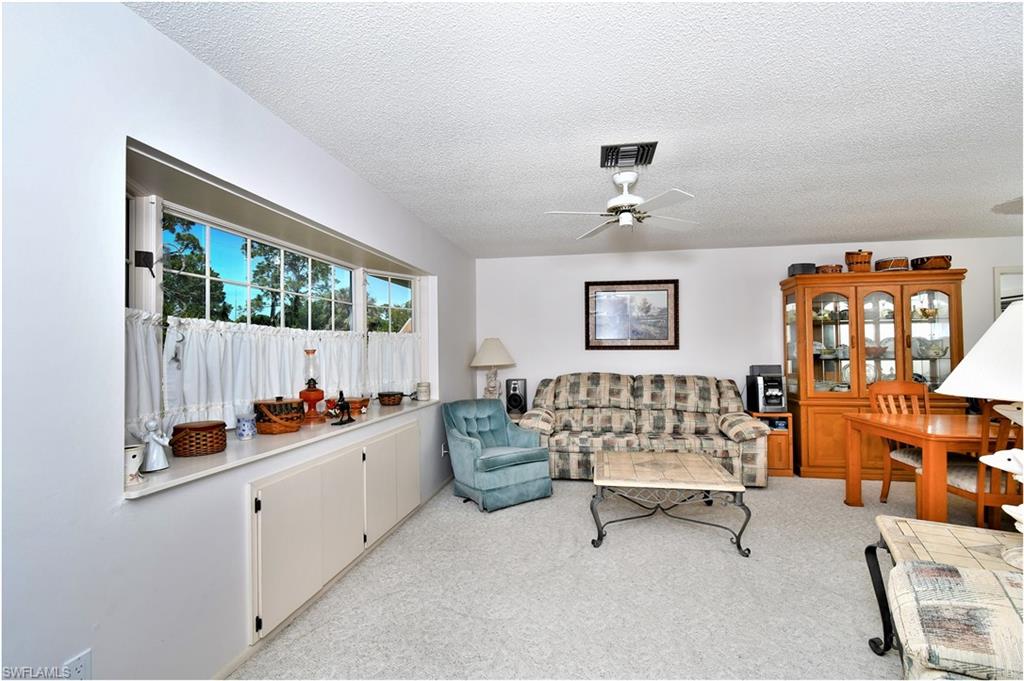 TWIN LAKE ESTATES - Residential