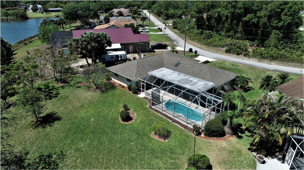 TWIN LAKE ESTATES - Residential