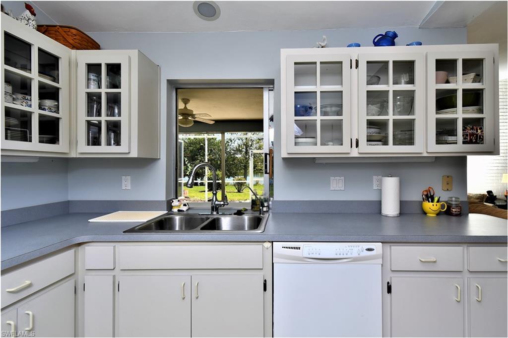 TWIN LAKE ESTATES - Residential