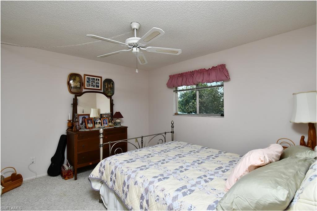 TWIN LAKE ESTATES - Residential