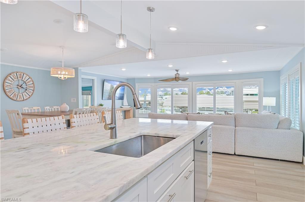 BAYSIDE ESTATES - Residential