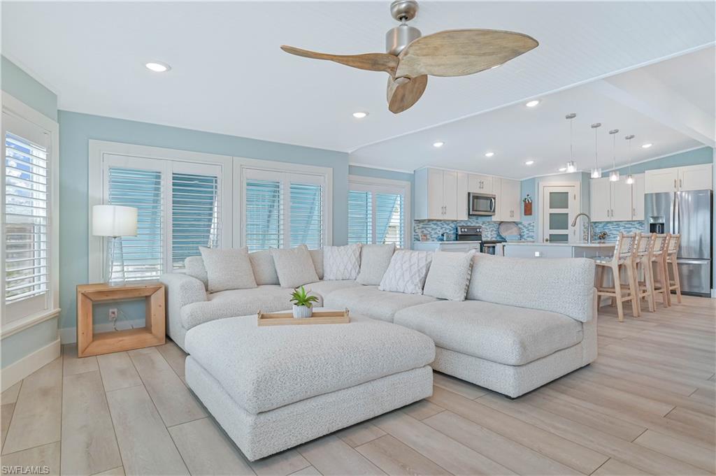 BAYSIDE ESTATES - Residential