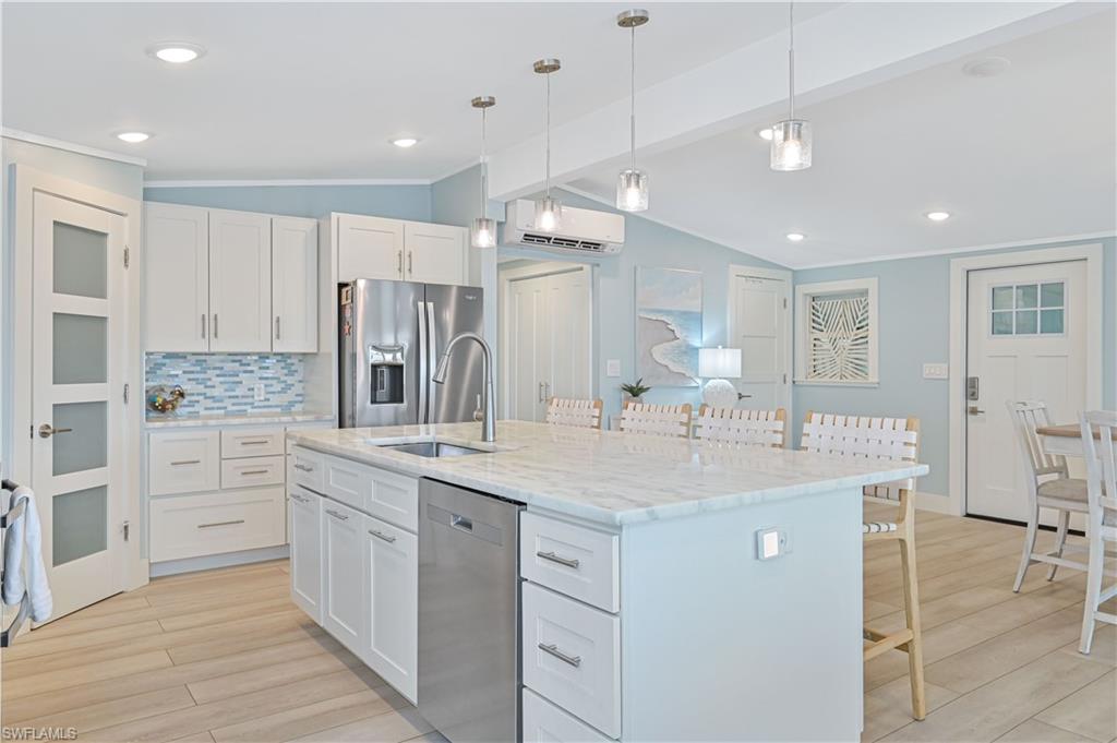 BAYSIDE ESTATES - Residential