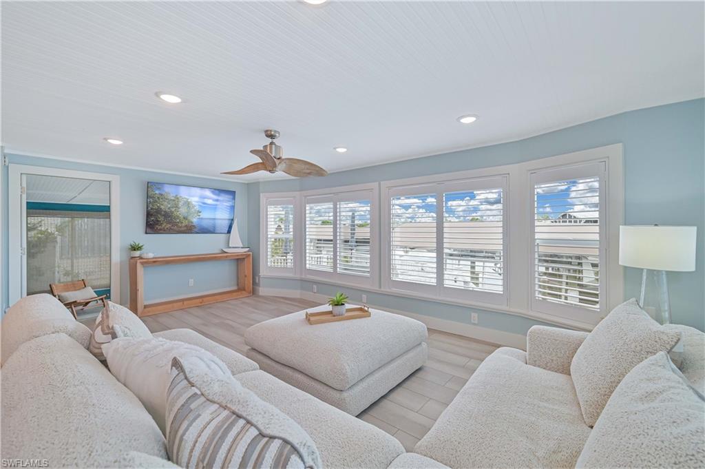 BAYSIDE ESTATES - Residential