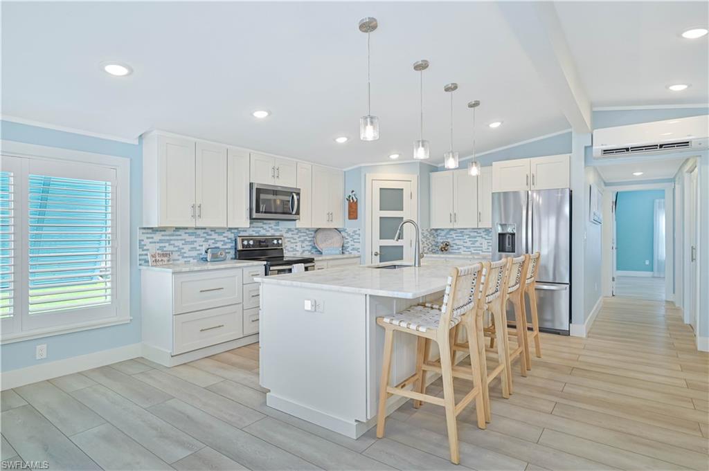 BAYSIDE ESTATES - Residential