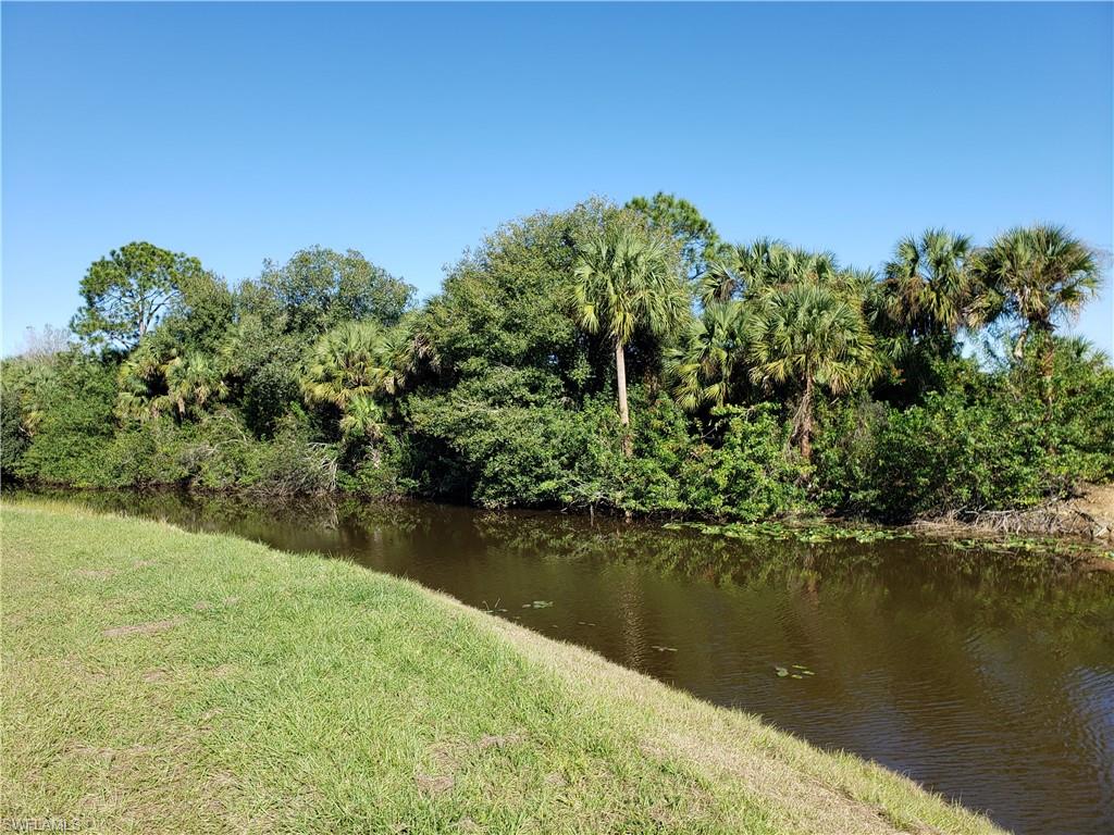 LEHIGH ACRES - Land