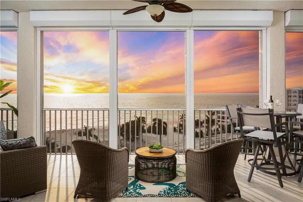 BAREFOOT BEACH CLUB - Residential