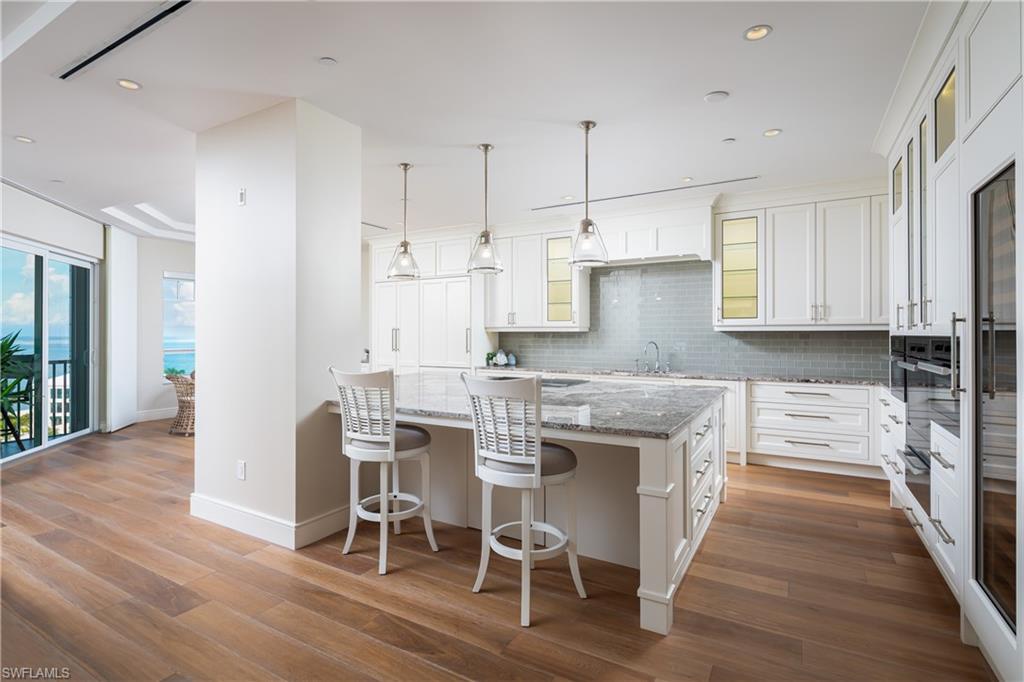BAREFOOT BEACH CLUB - Residential