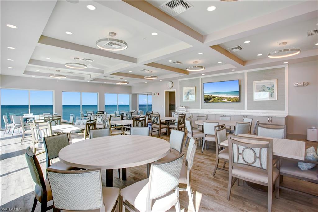 BAREFOOT BEACH CLUB - Residential