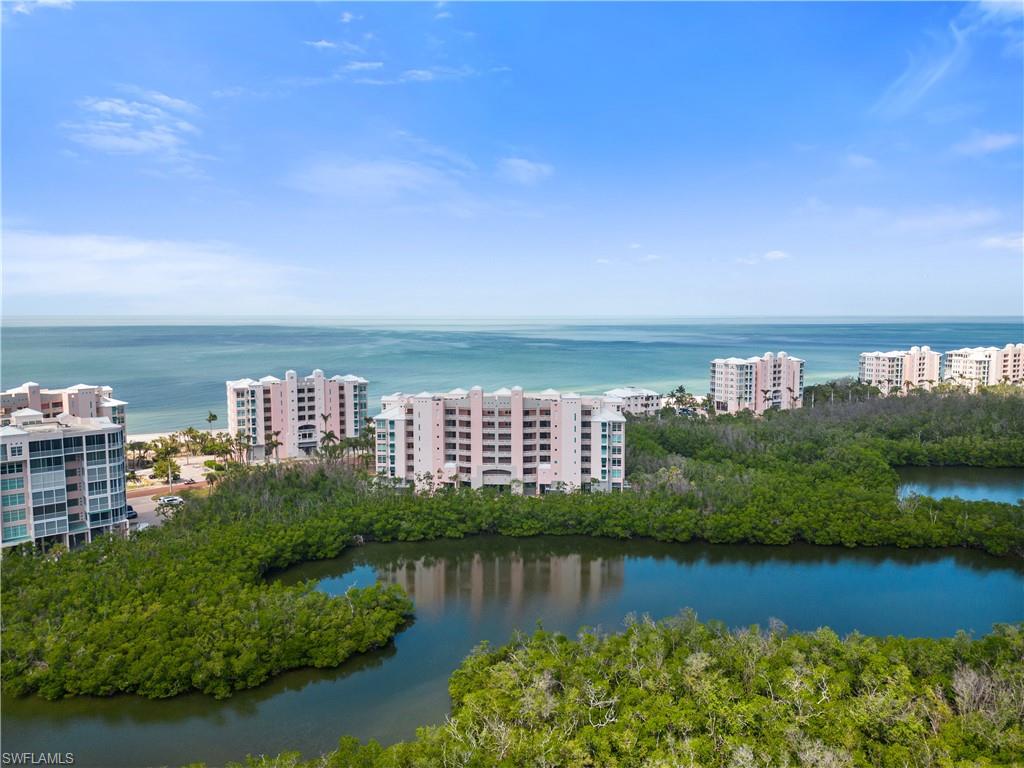 BAREFOOT BEACH CLUB - Residential
