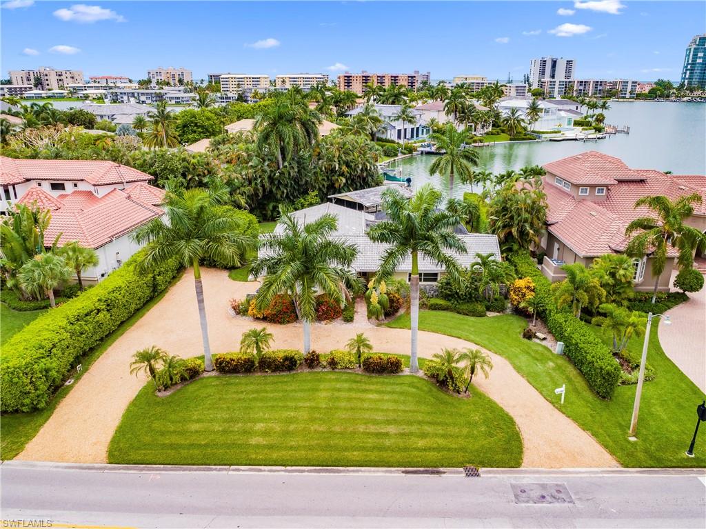 MOORINGS - Residential