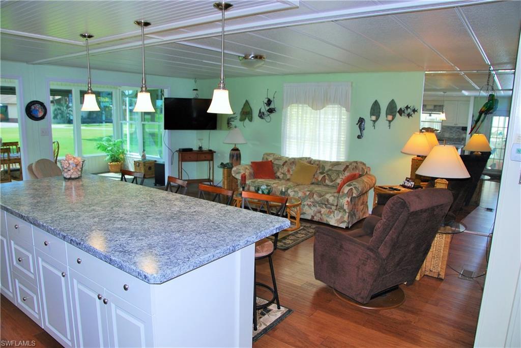 SIX LAKES COUNTRY CLUB - Residential