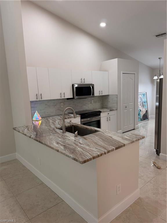 VILLAS OF WHITTENBERG - Residential Lease