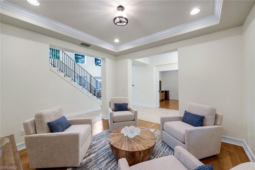 ACREAGE HEADER - Residential