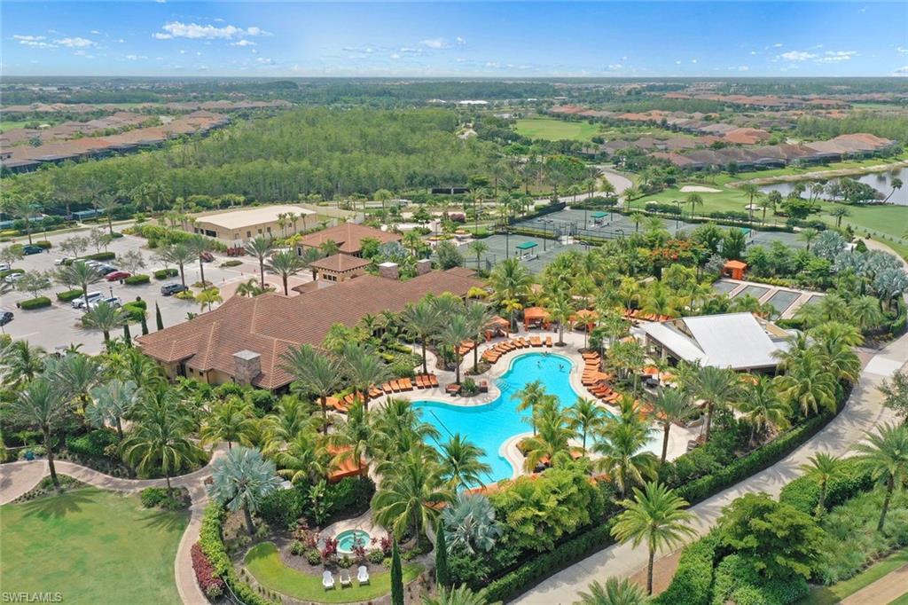 ESPLANADE - Residential Lease
