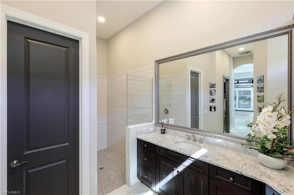 ESPLANADE - Residential Lease