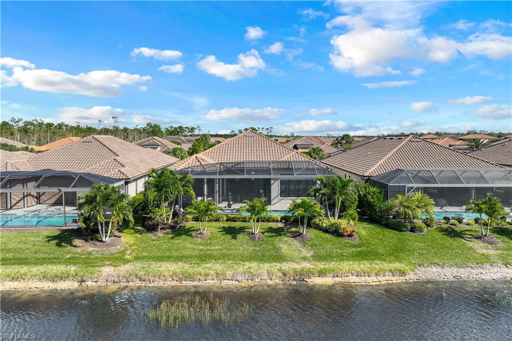 ESPLANADE - Residential Lease