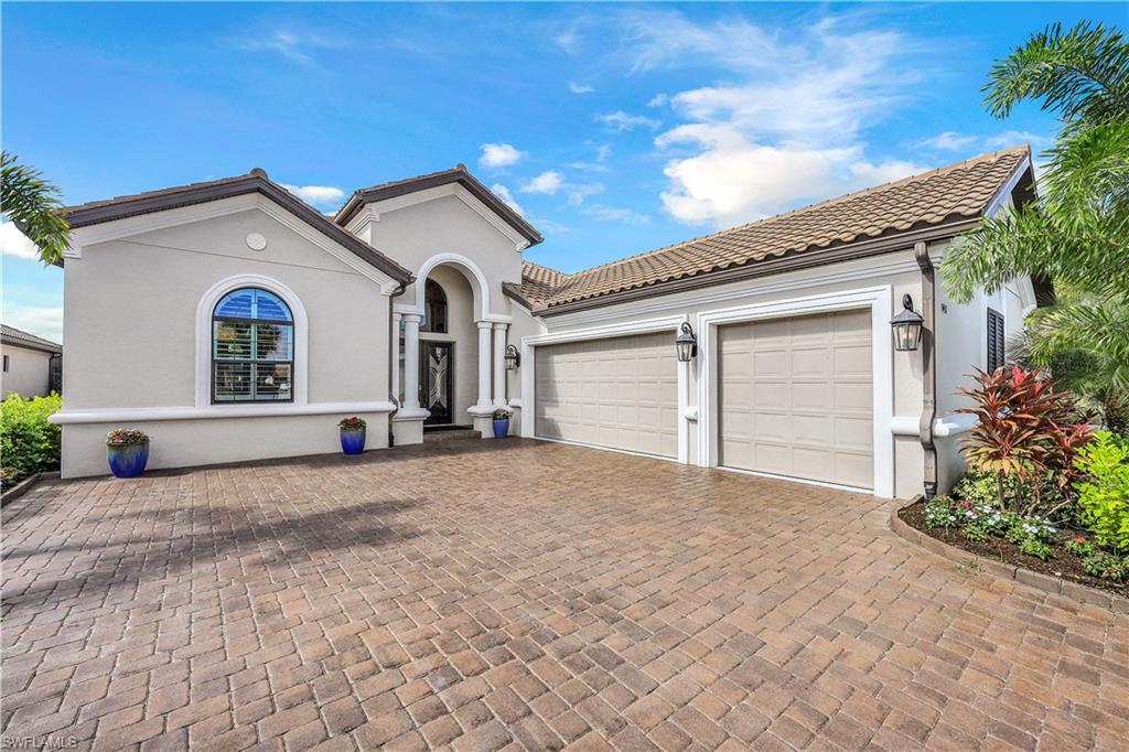 ESPLANADE - Residential Lease