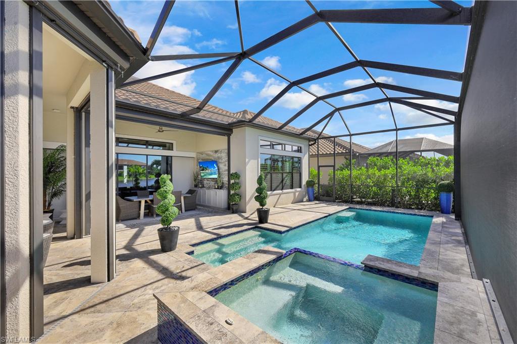 ESPLANADE - Residential Lease