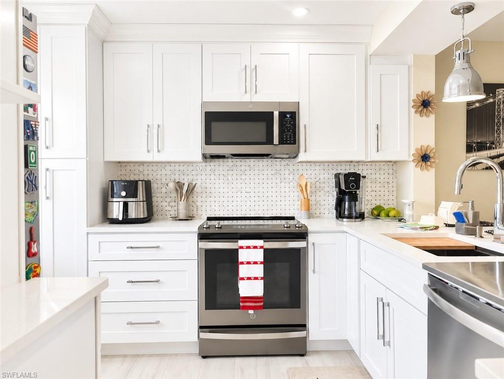 VILLA CAPRI CONDOMINIUM - Residential