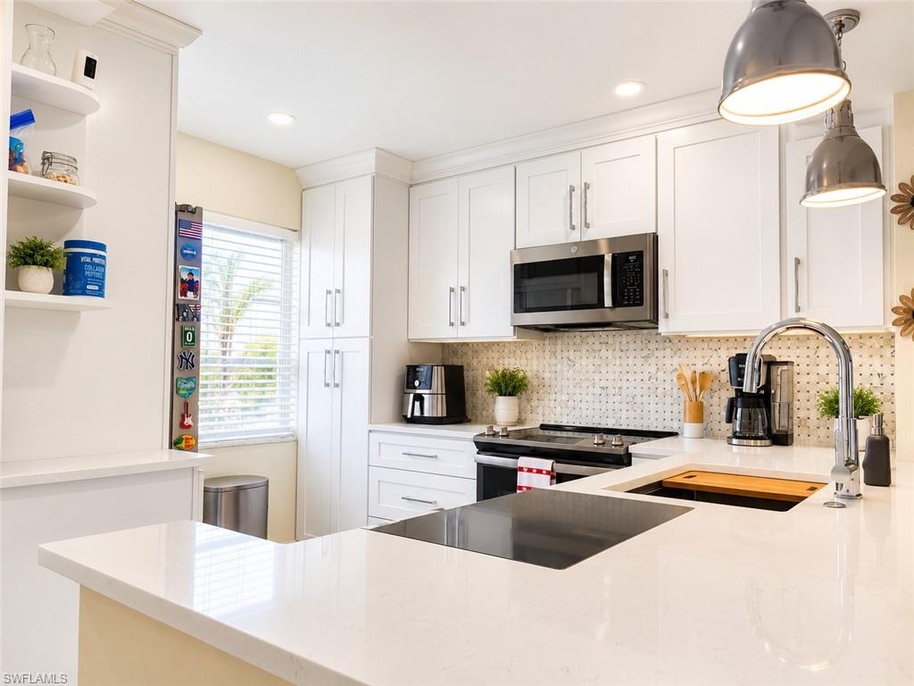 VILLA CAPRI CONDOMINIUM - Residential