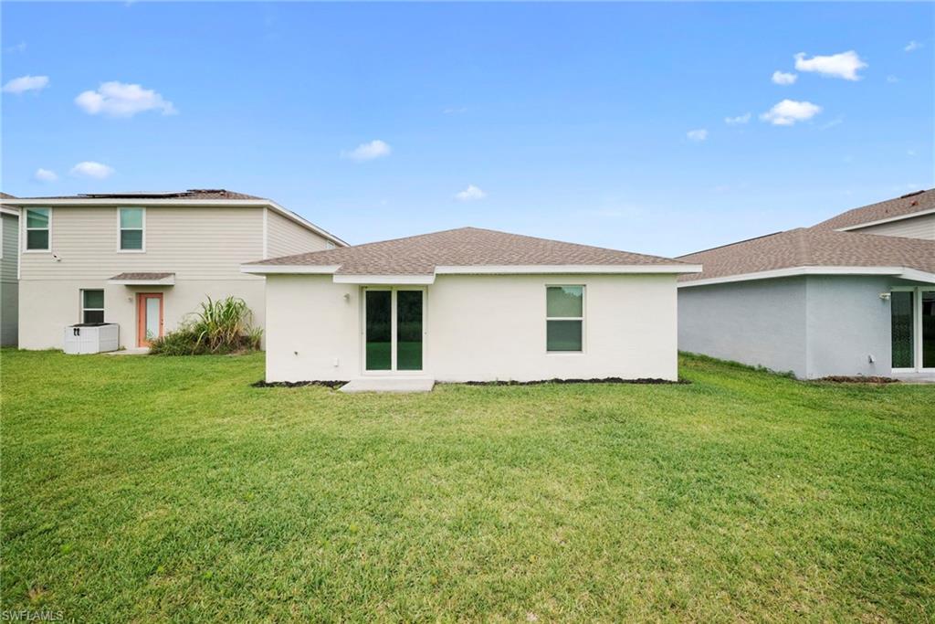 SAVANNA LAKES - Residential Lease