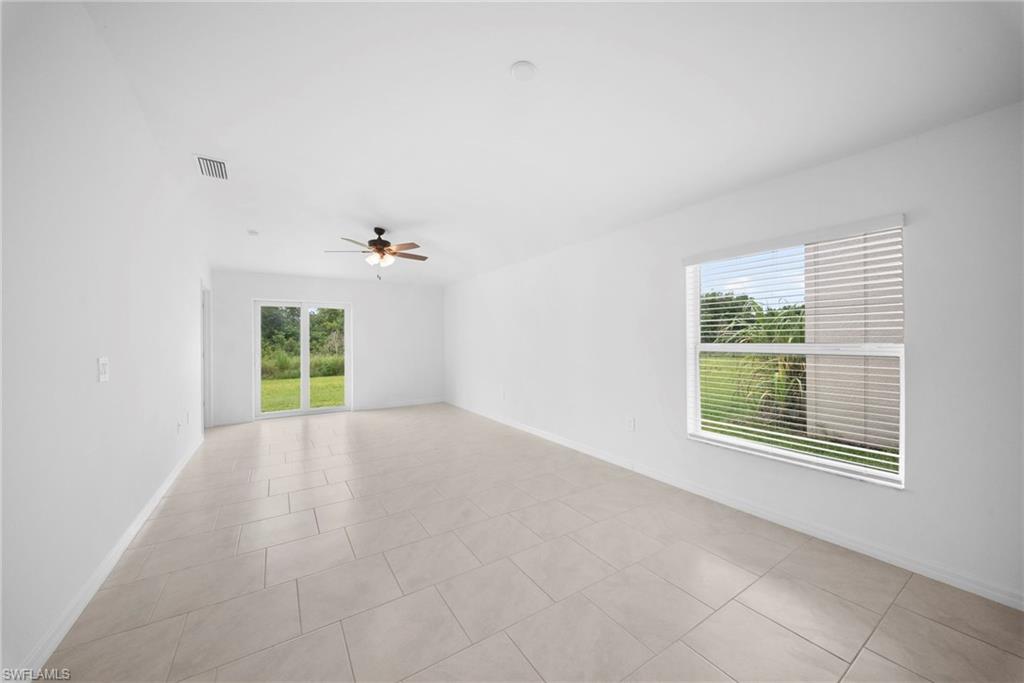 SAVANNA LAKES - Residential Lease