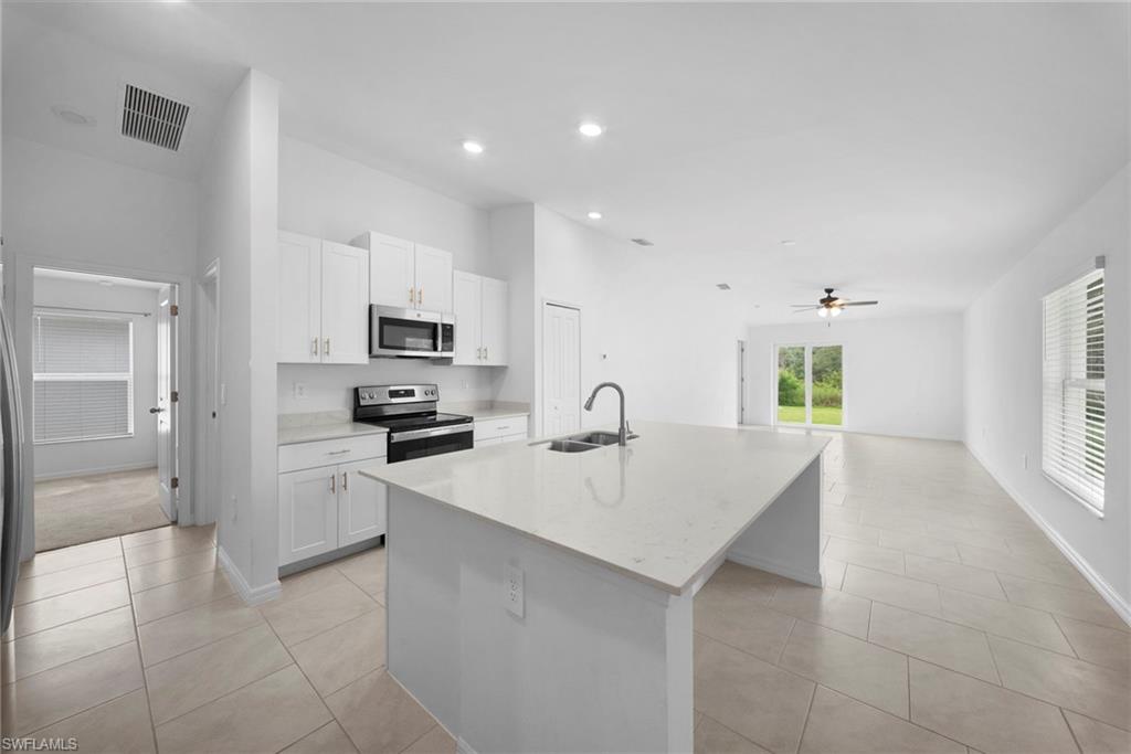 SAVANNA LAKES - Residential Lease