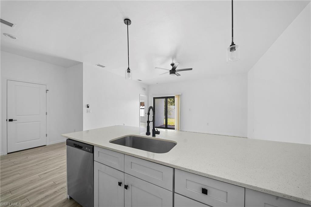 CAPE CORAL - Residential Lease