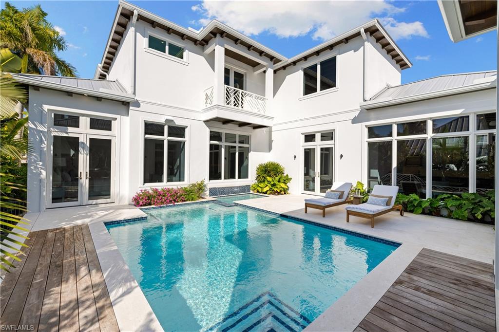 OLDE NAPLES - Residential
