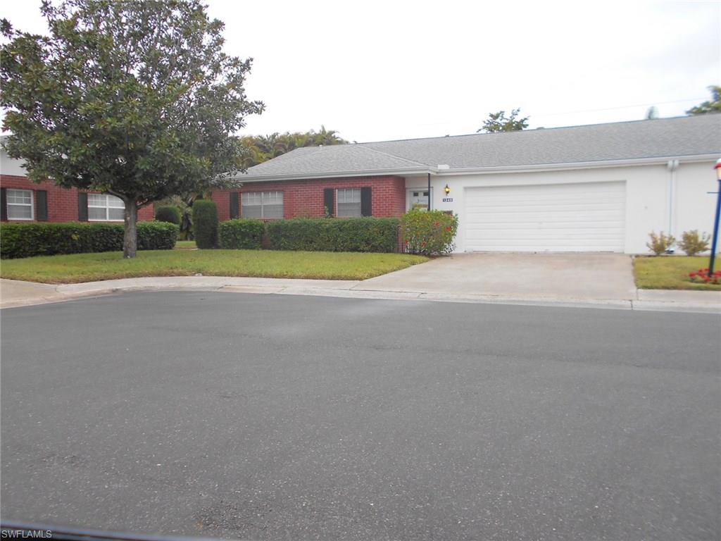 A very nice 3 bd 2.1/5 ba, 2 car garage on a cul-de-sac in a 55+ community. Pet limits of 1 indoor cat. Many amenities including clubhouse, pool, shuffleboard, bocce court, cards, crafts, etc.  Walking distance to Myerlee Country Club Golf Course which provide golf and social memberships.  Close to beaches, shopping, restaurants and airport.