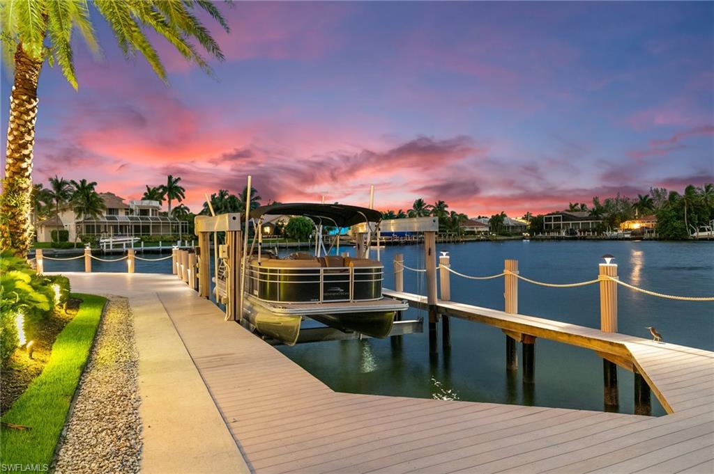 MARCO BEACH - Residential