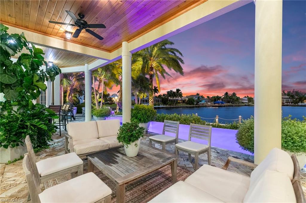 MARCO BEACH - Residential