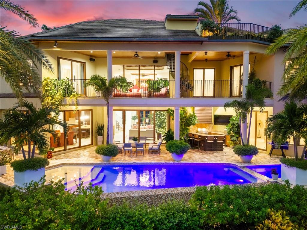MARCO BEACH - Residential