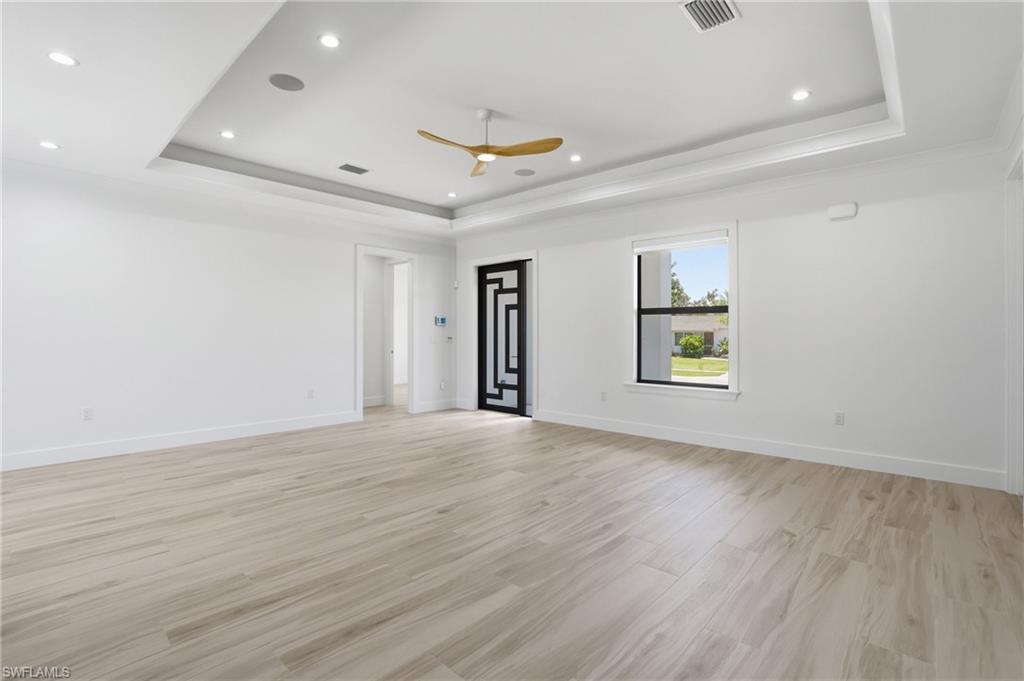 MARCO BEACH - Residential