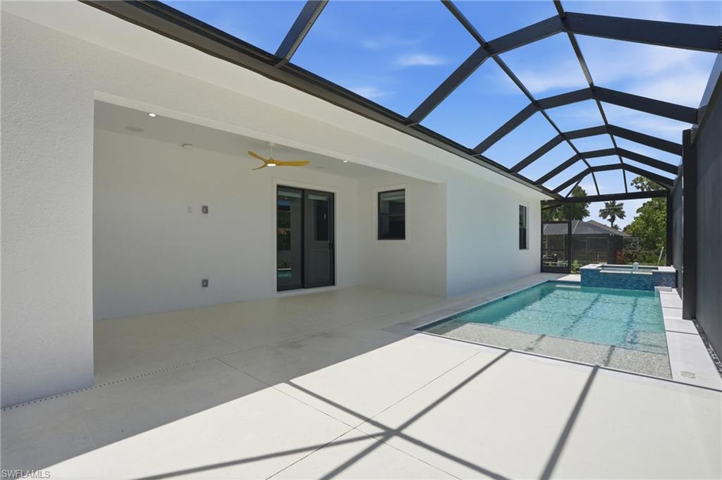 MARCO BEACH - Residential