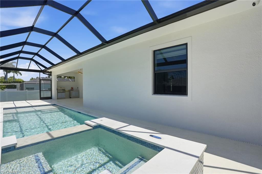 MARCO BEACH - Residential