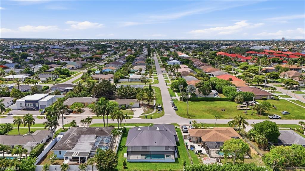 MARCO BEACH - Residential