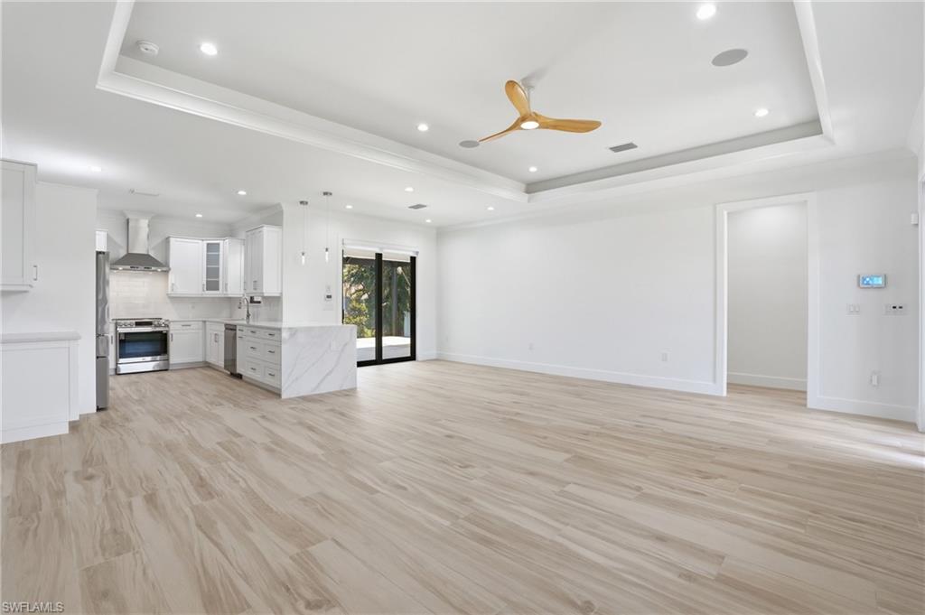 MARCO BEACH - Residential