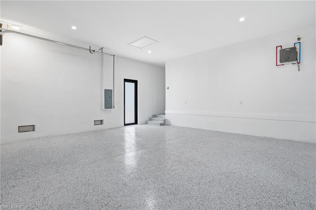 MARCO BEACH - Residential
