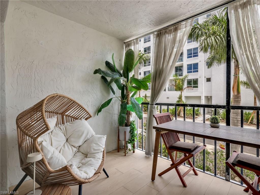 VANDERBILT PALMS - Residential Lease