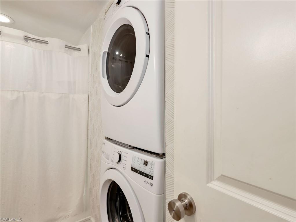 VANDERBILT PALMS - Residential Lease
