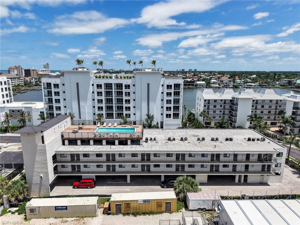VANDERBILT PALMS - Residential Lease