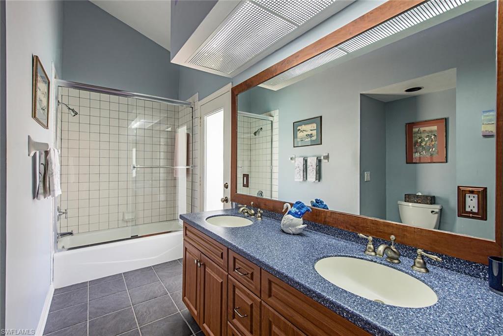 VALLEY OAK - Residential