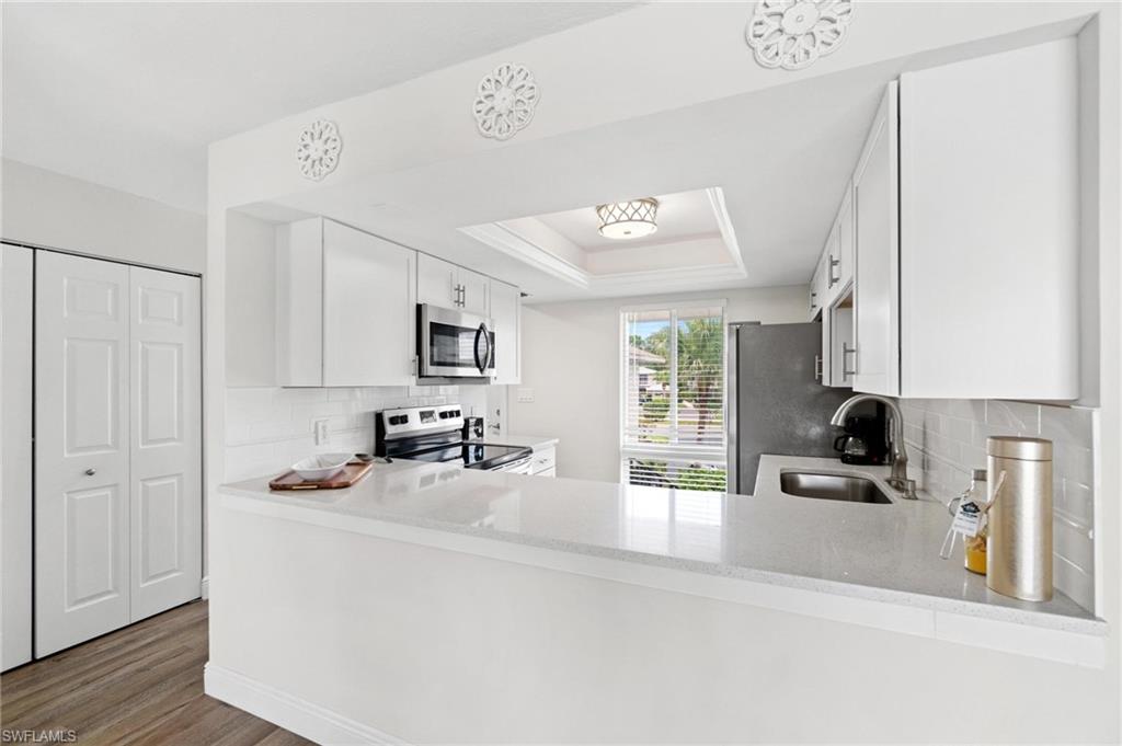 GLADES COUNTRY CLUB - Residential